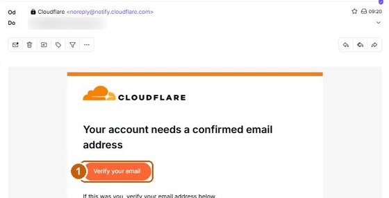 Mail od Cloudflare z zaznaczonym przyciskiem Verify your email